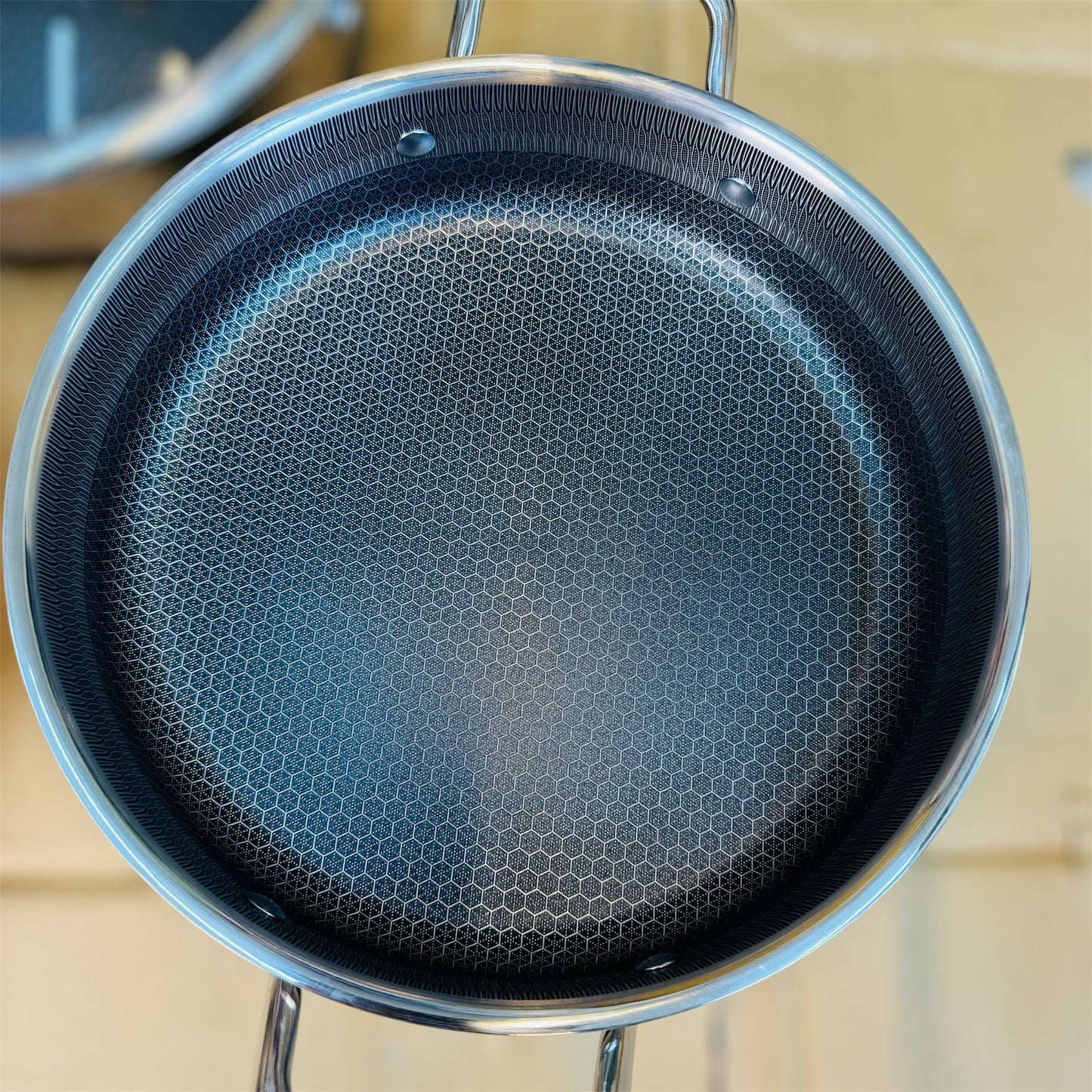 honeycomb lesser coating  shallow casserole set