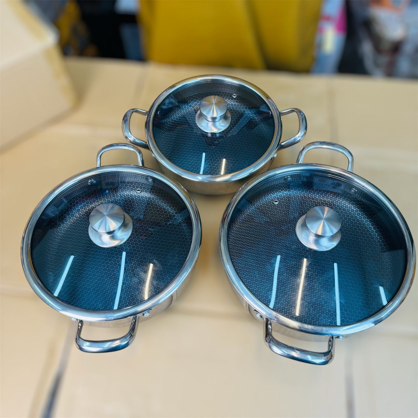 honeycomb lesser coating  shallow casserole set