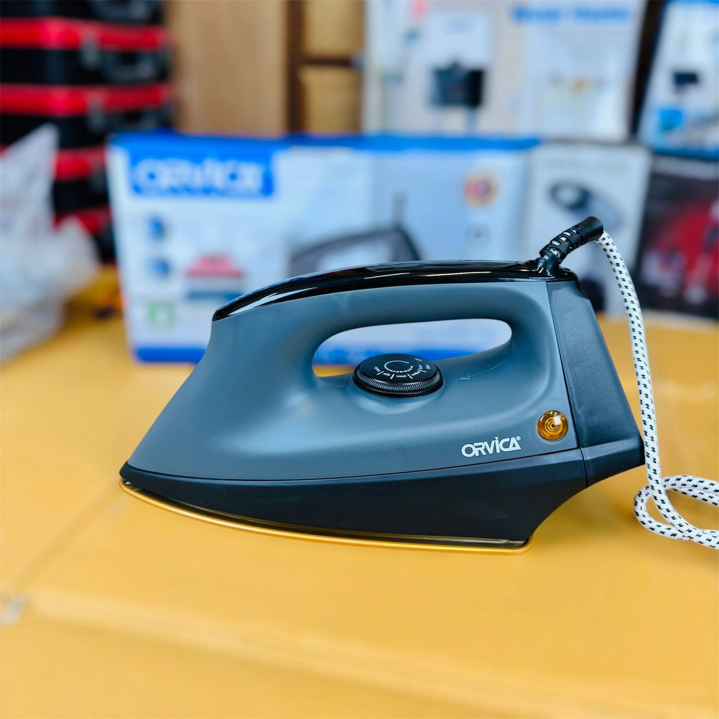 ORVICA  dry iron ORM 726
