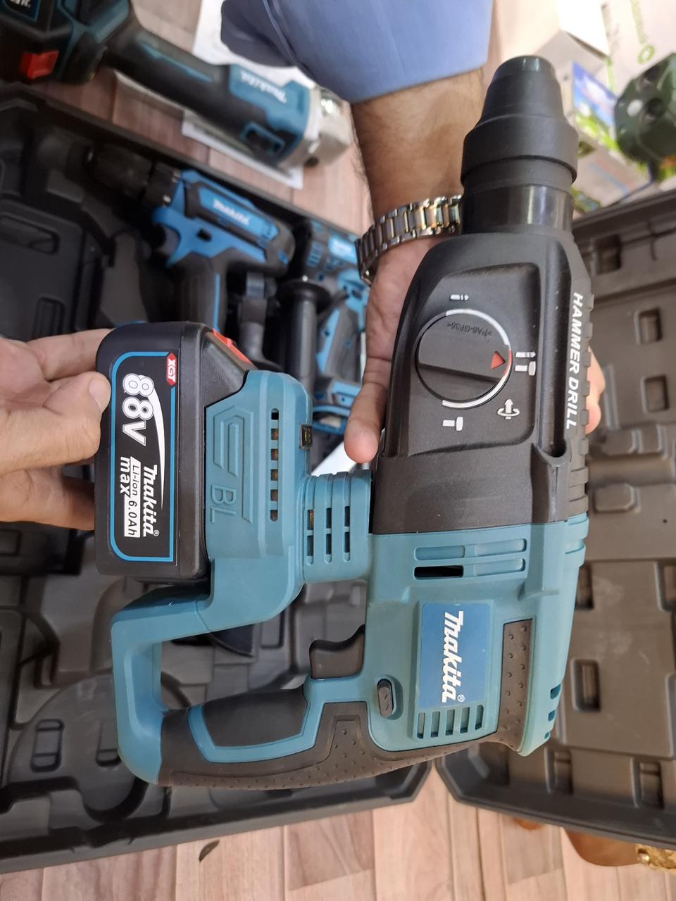 makita 4 in 1 combo tools box set