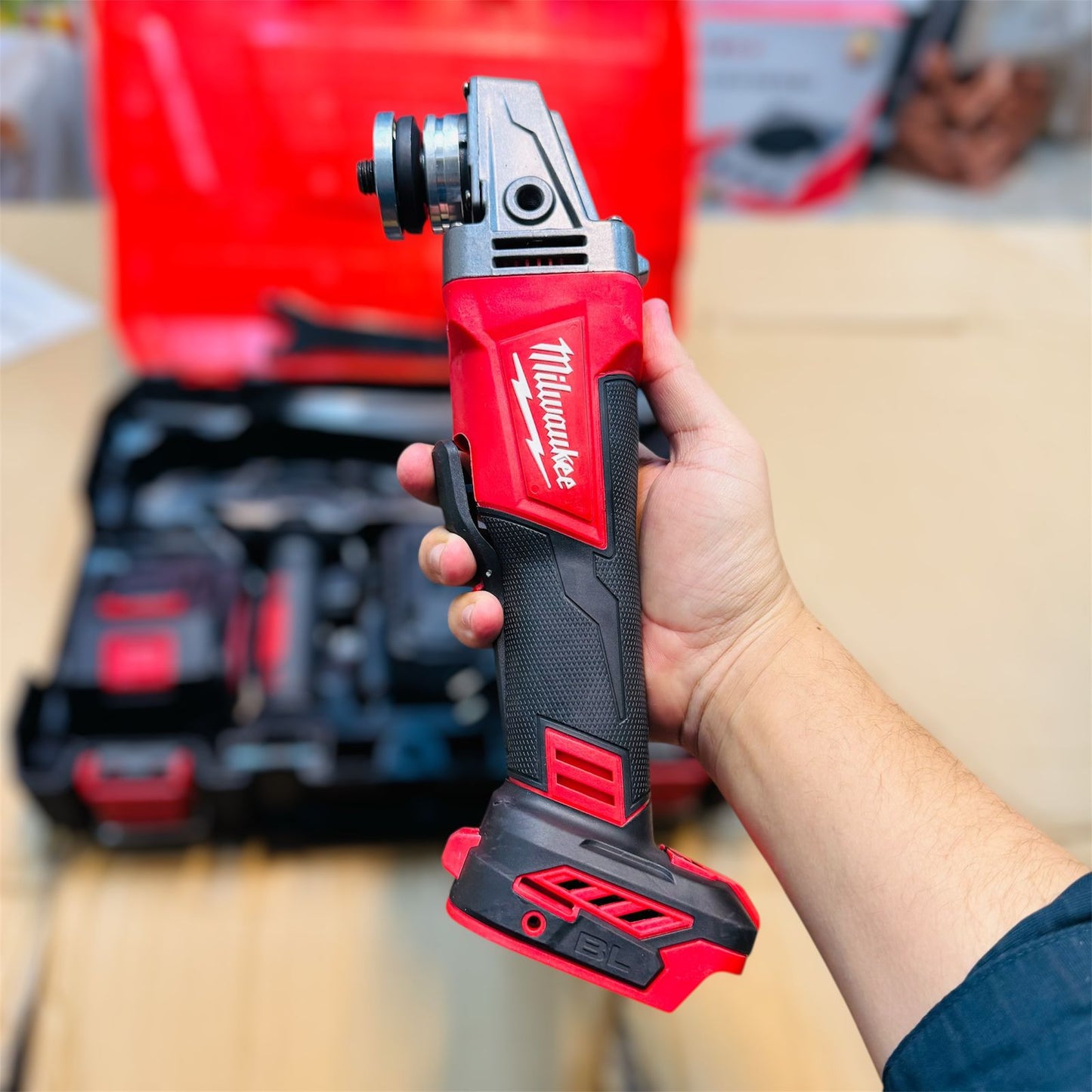 Milwaukee 5 inches commercial grinder