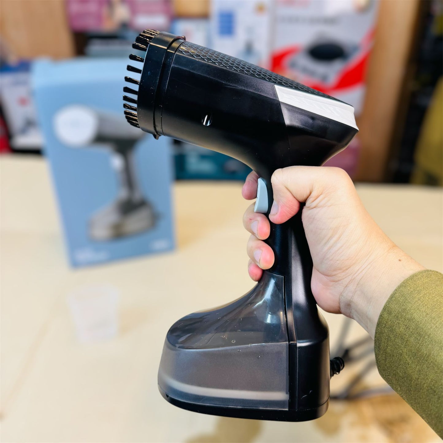 Uakeen Handheld Garment Steamer 205