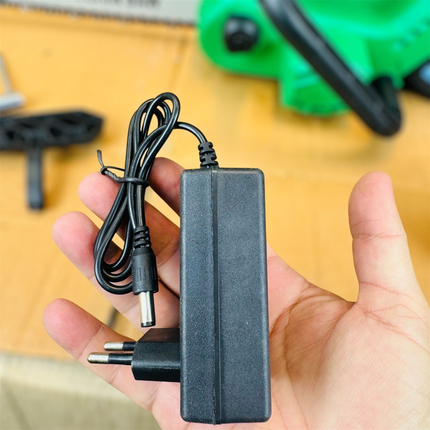 lot imported rechargeable chainsaw 68v 12inches