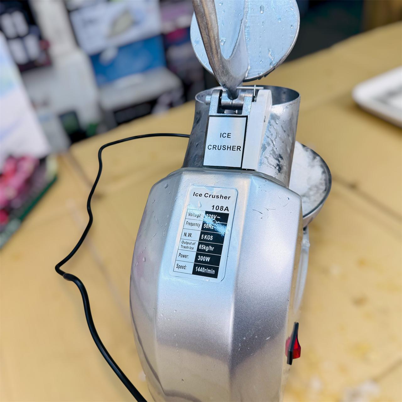 Electric ice crusher for home & commercial use 300W