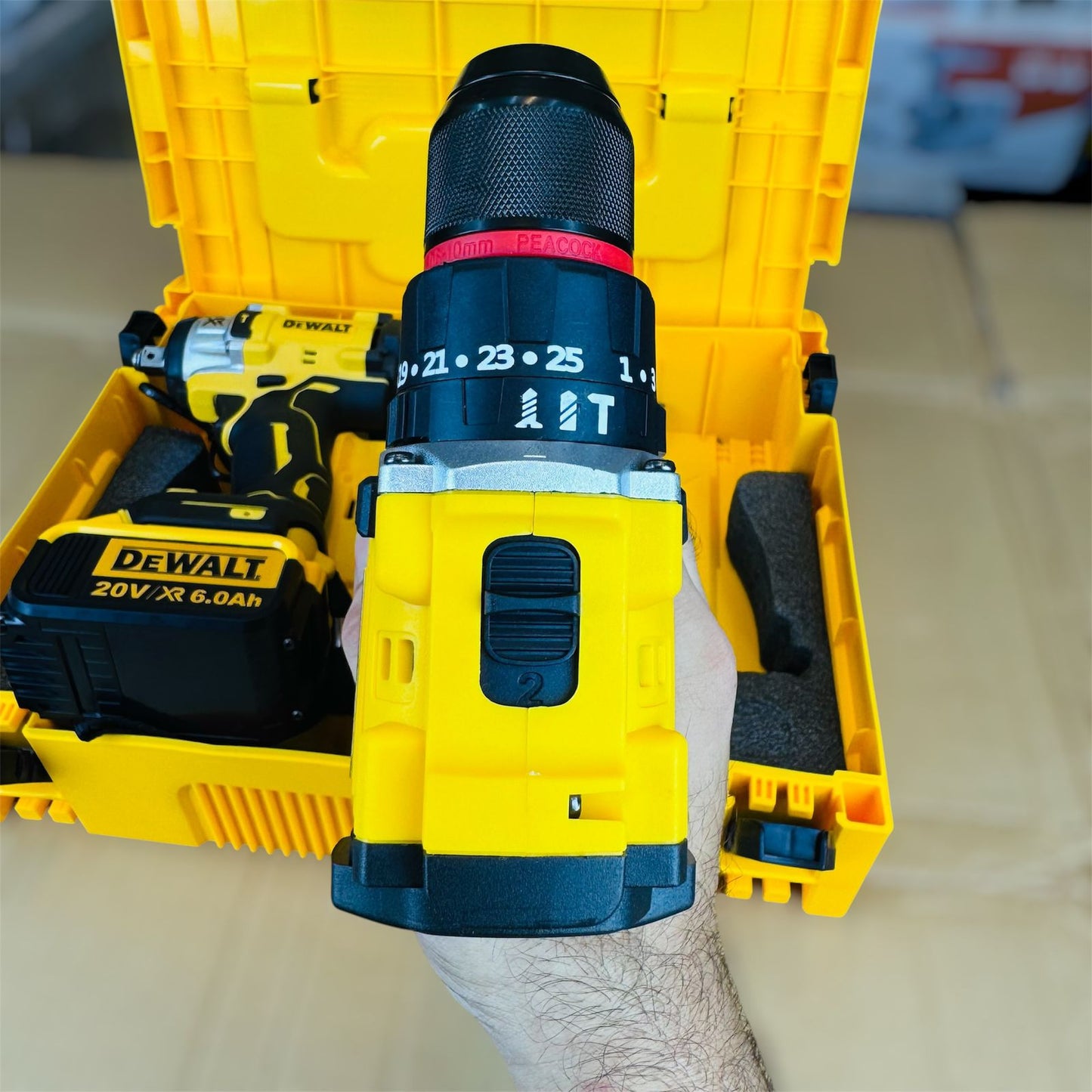 Dewalt 2 in 1 drill & impact wench with tools 20V ( made in CZECH REPULIC )