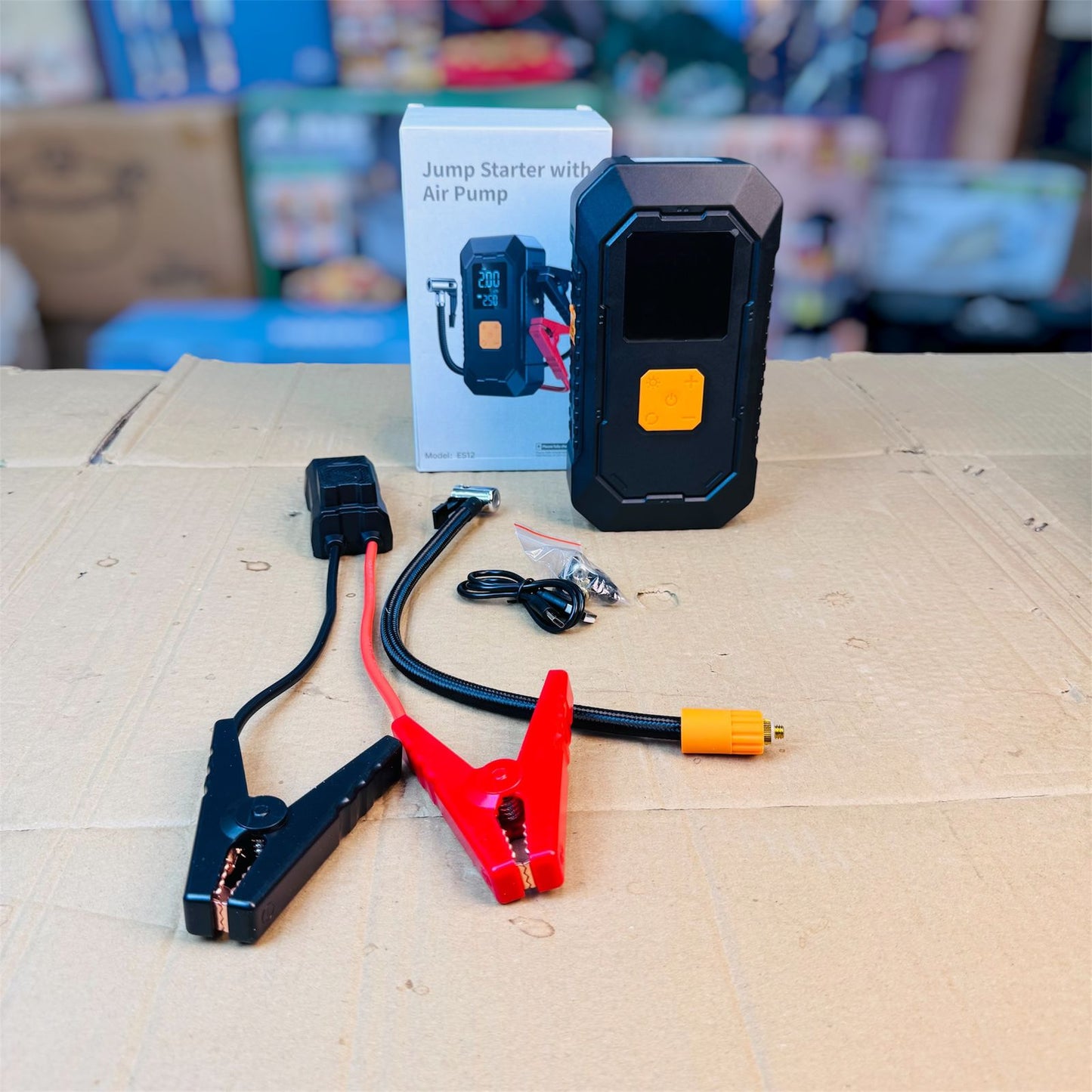 4 in 1 jump starter tire inflator with power bank  ES12
