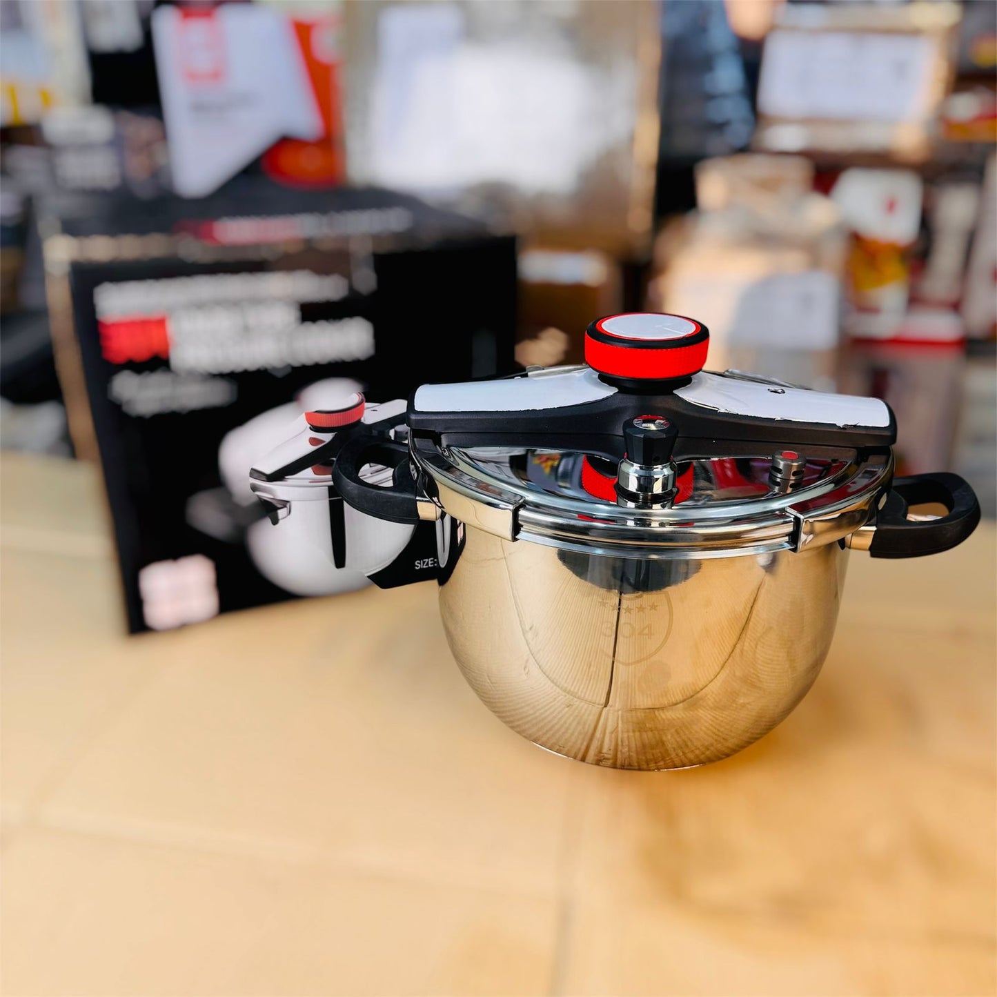 Lot imported 13L pressure cooker