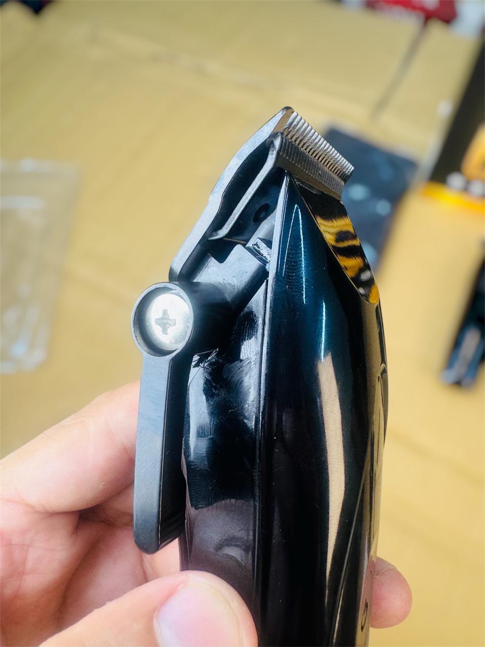 Professional 3-in-1 Grooming Kit – Hair Clipper, Trimmer & Shaver Set (Random Colour)