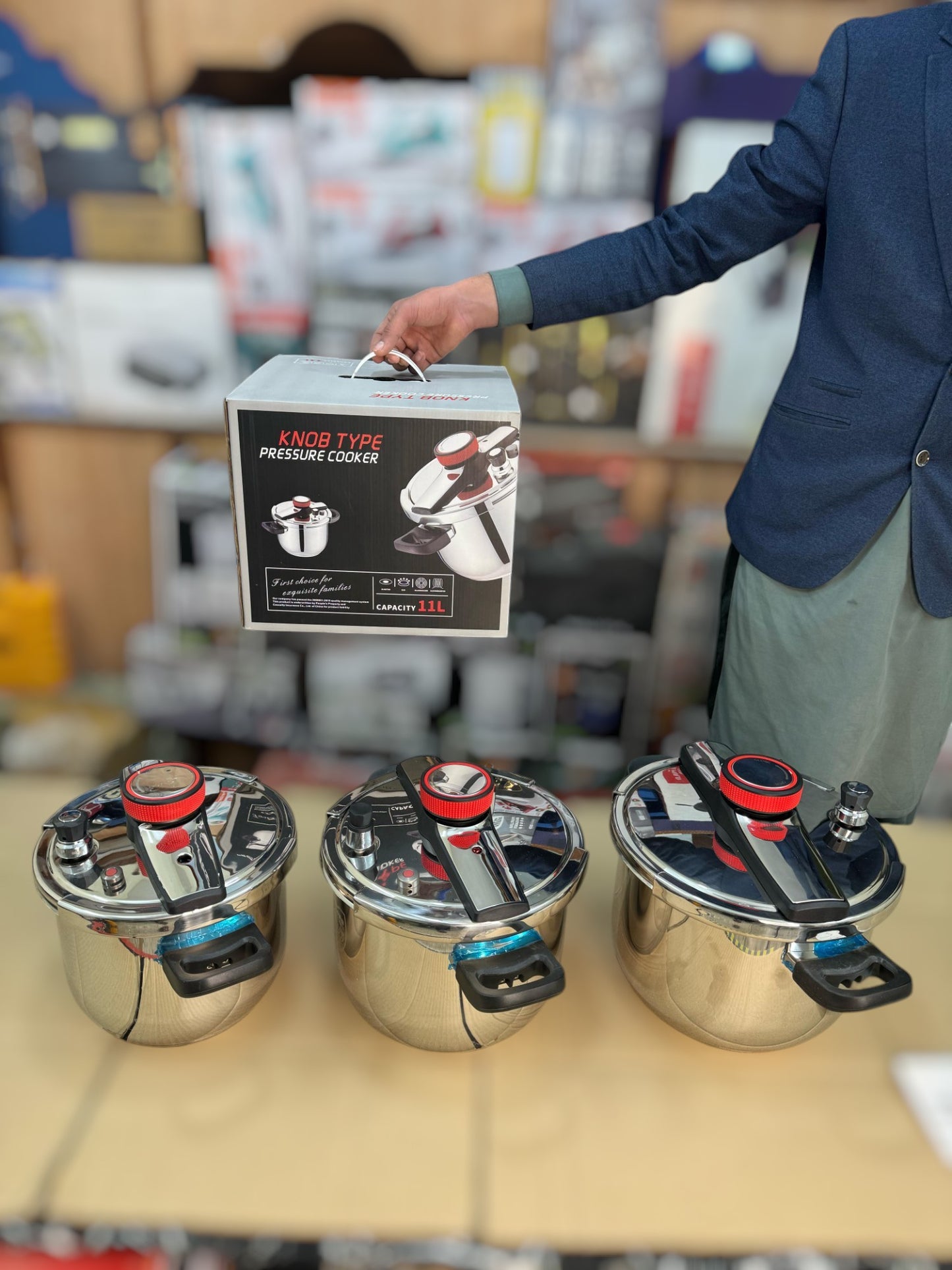 Germany lot AUTOMATIC PRESSURE COOKER 7 & 9 litter