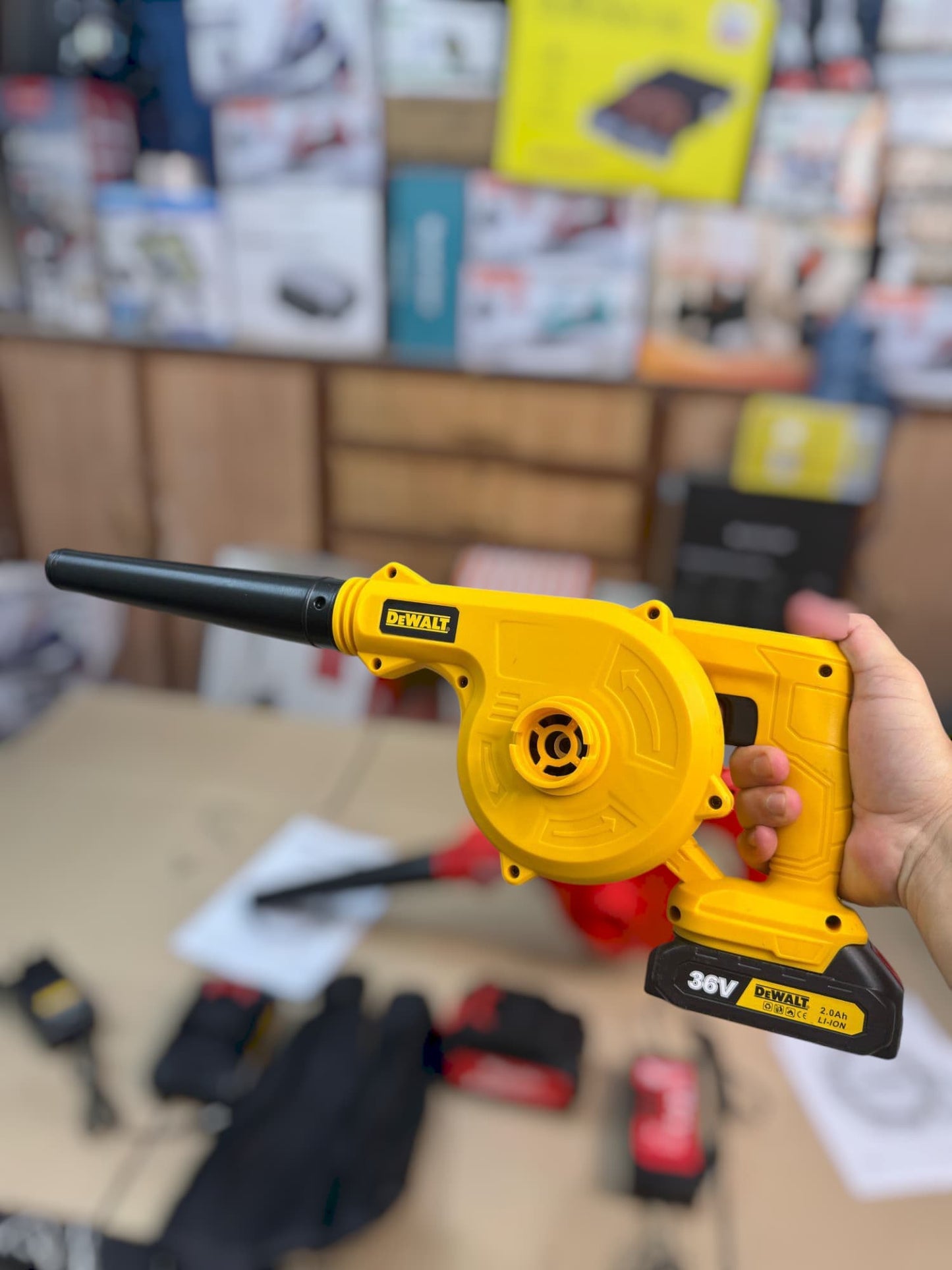 lot imported Milwaukee 88v & Dewalt 36v air blower