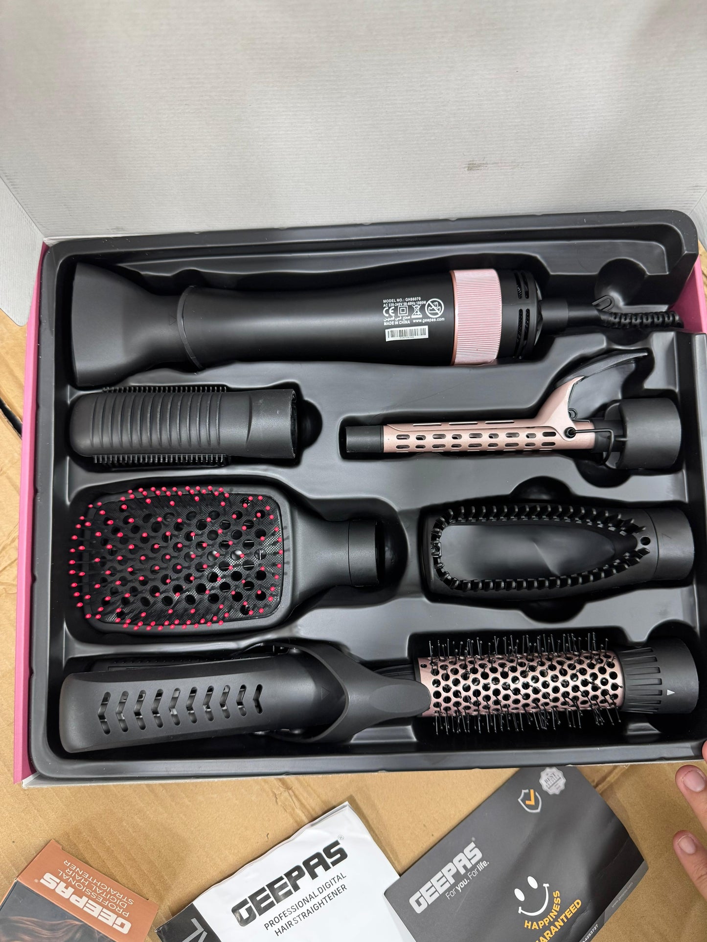 Geepas 8 in 1 hair styler set GH 86070 ( 2 year warranty