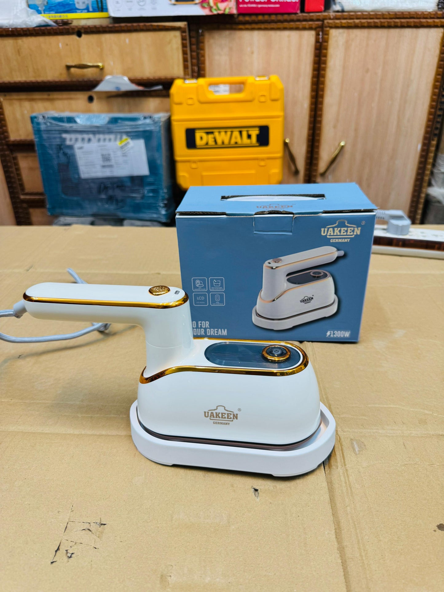 UAKEEN Germany  steam & dry iron
