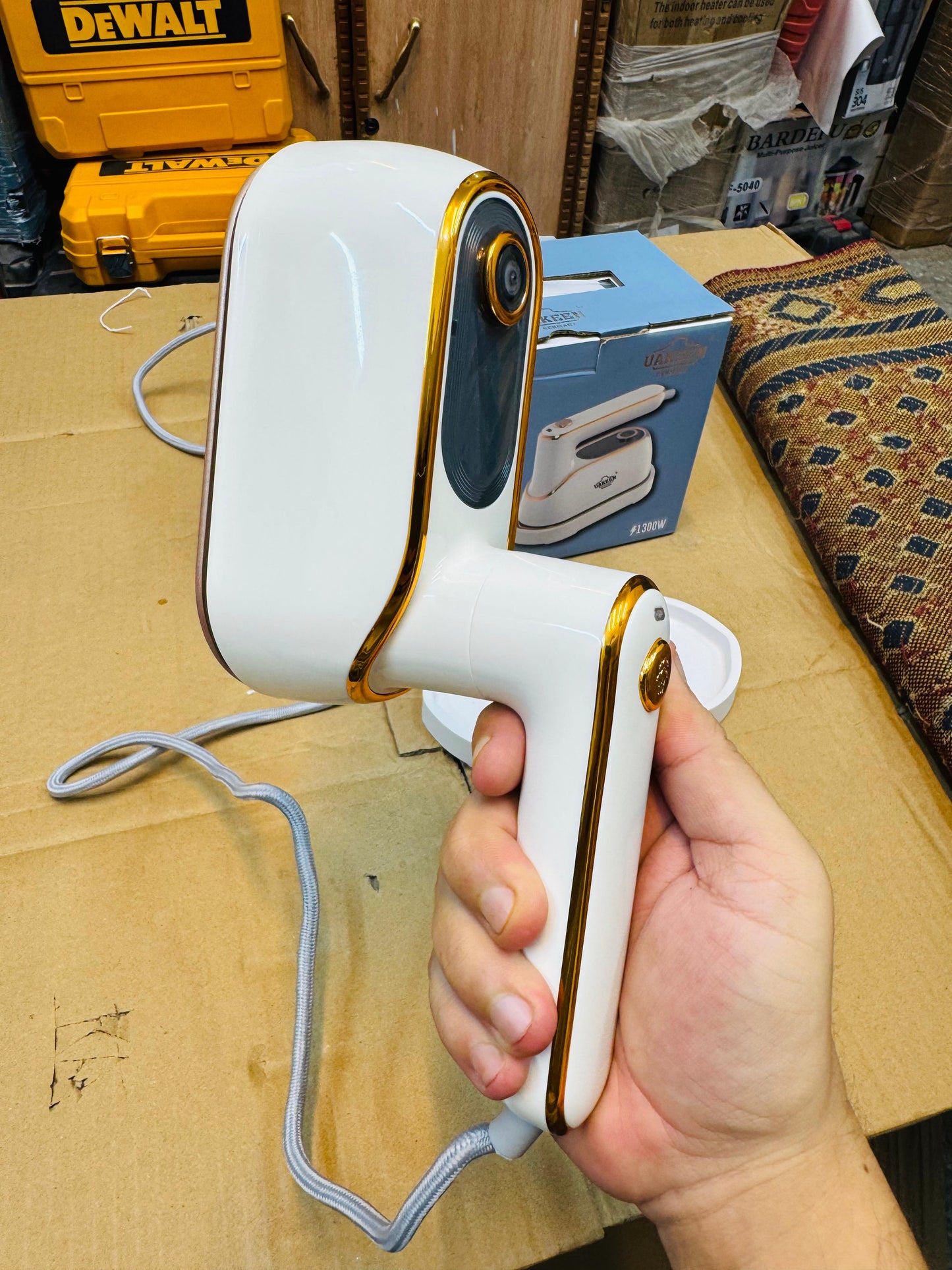 UAKEEN Germany  steam & dry iron