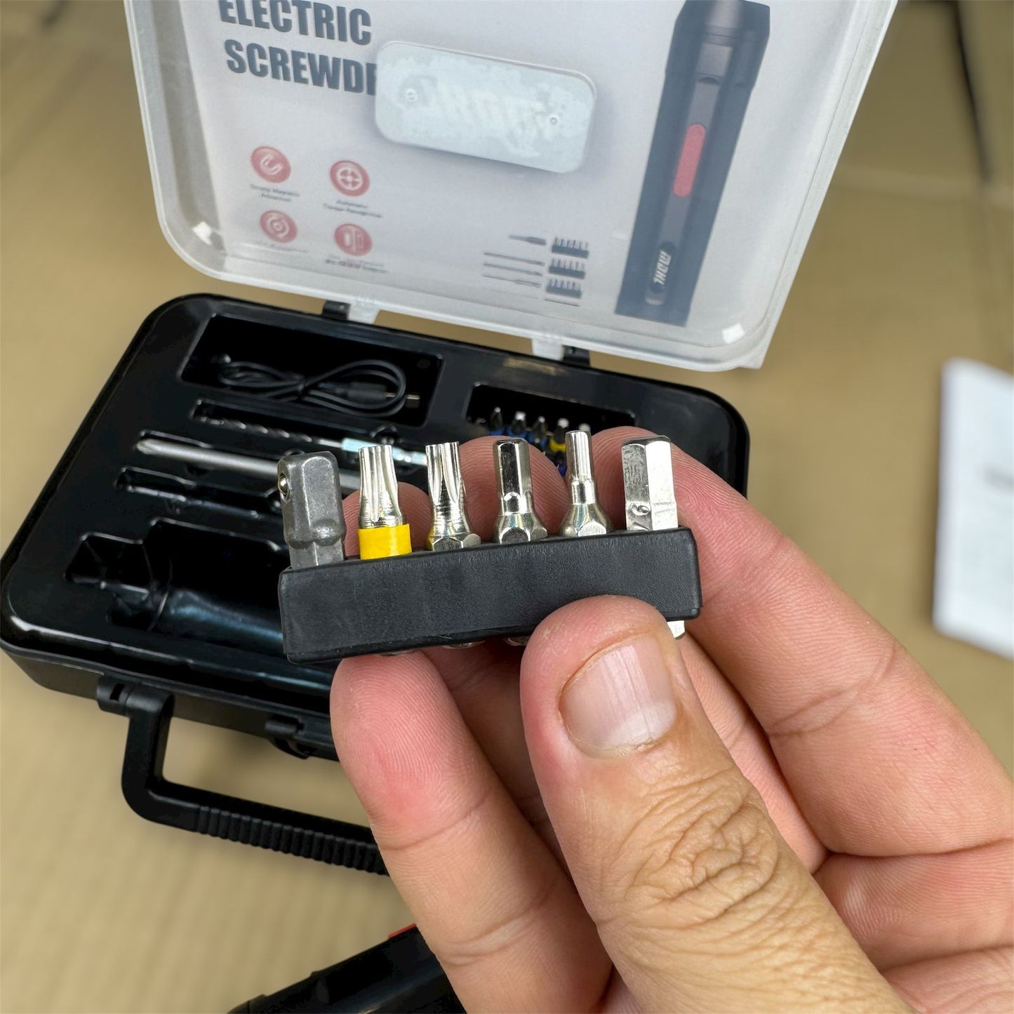 Rechargeable 22pcs screw drive set