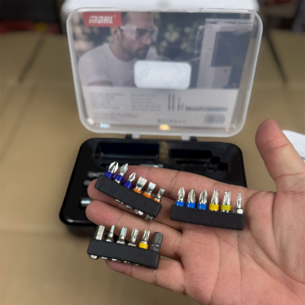 Rechargeable 22pcs screw drive set