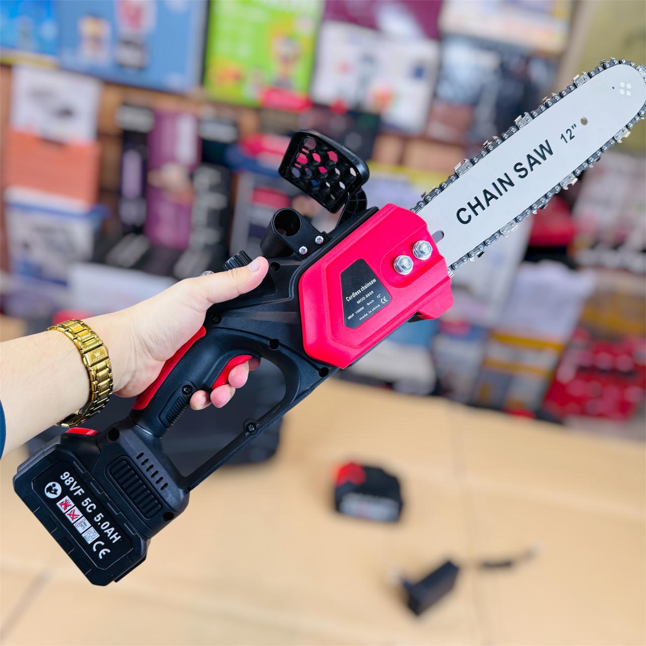 Lot imported 12 inches chainsaw with 2 betteries