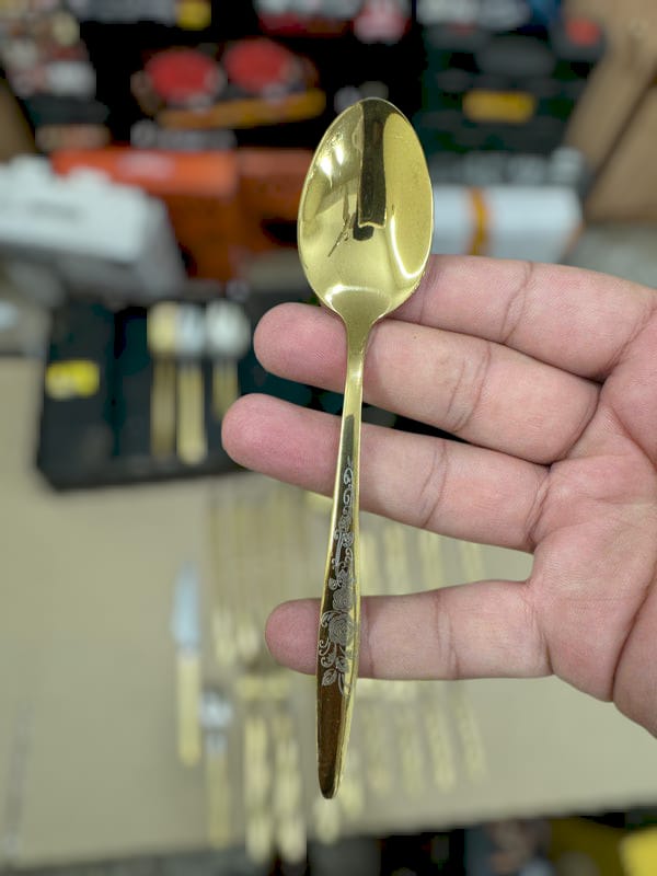 AYD 24 pieces golden cutlery set