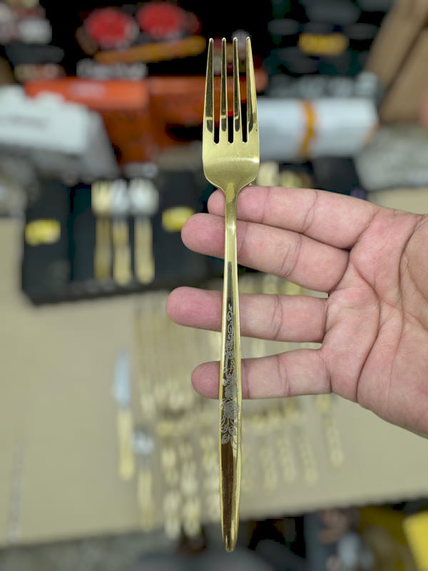 AYD 24 pieces golden cutlery set