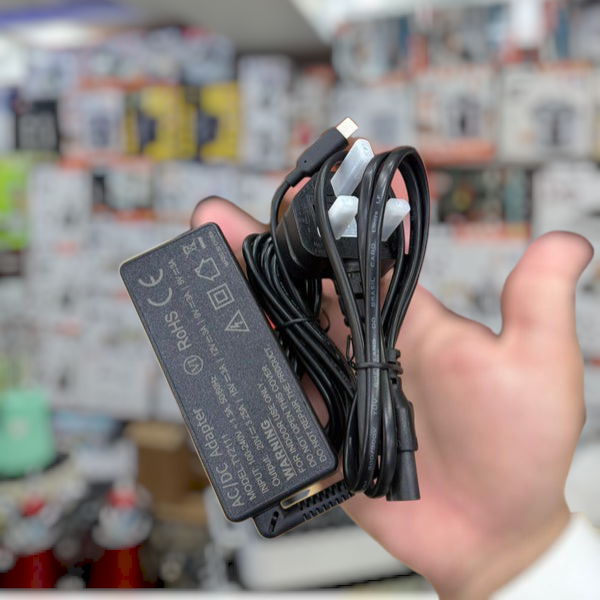 AC / DC 300 Watt Portable Power Station
