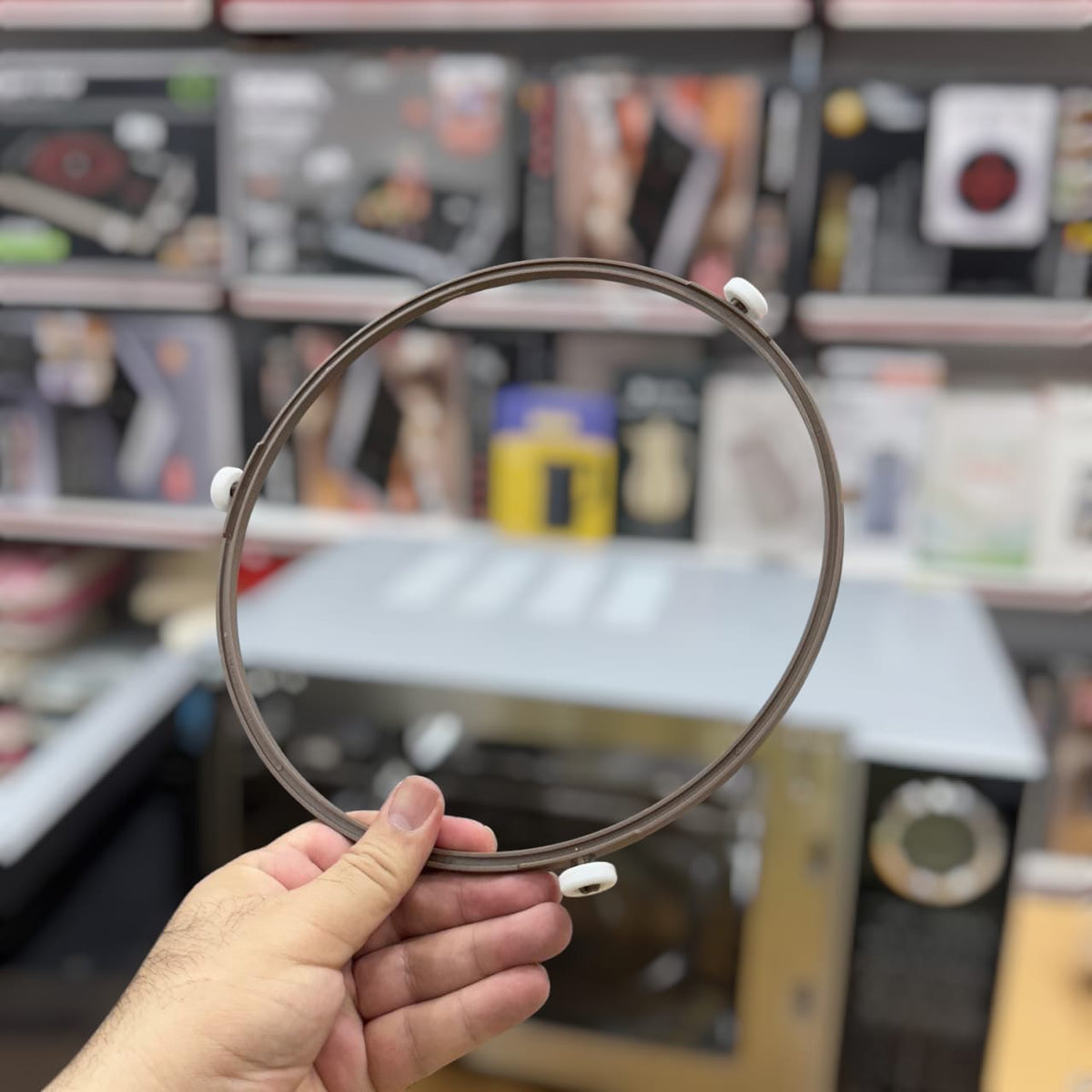 Geepas 30L Microwave Oven 2706