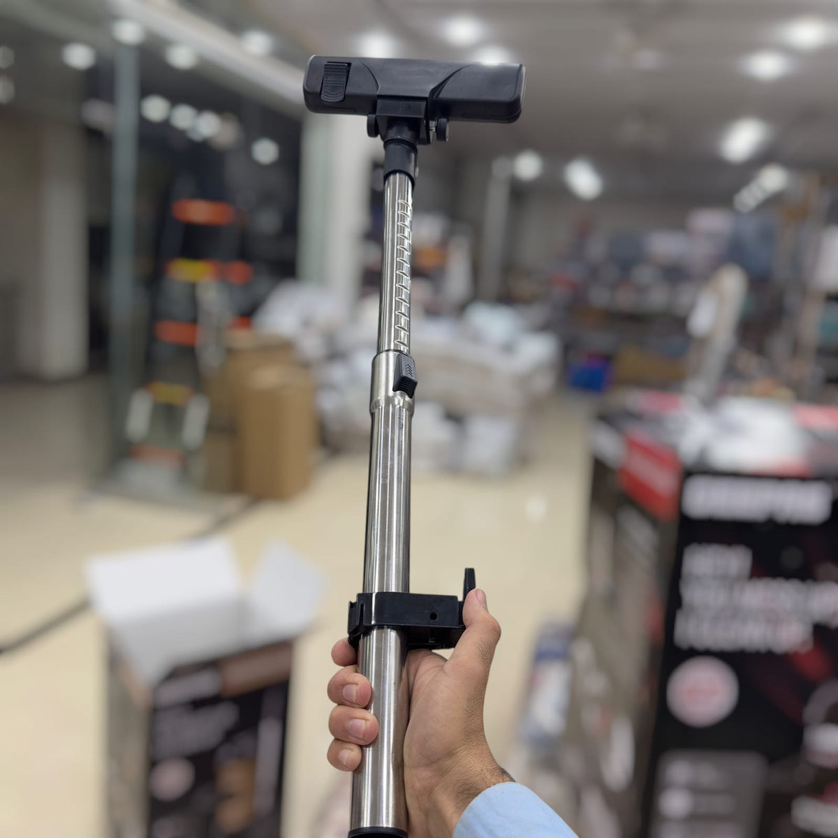 Geepas 2 in 1 Vacuum Cleaner 25L 19064