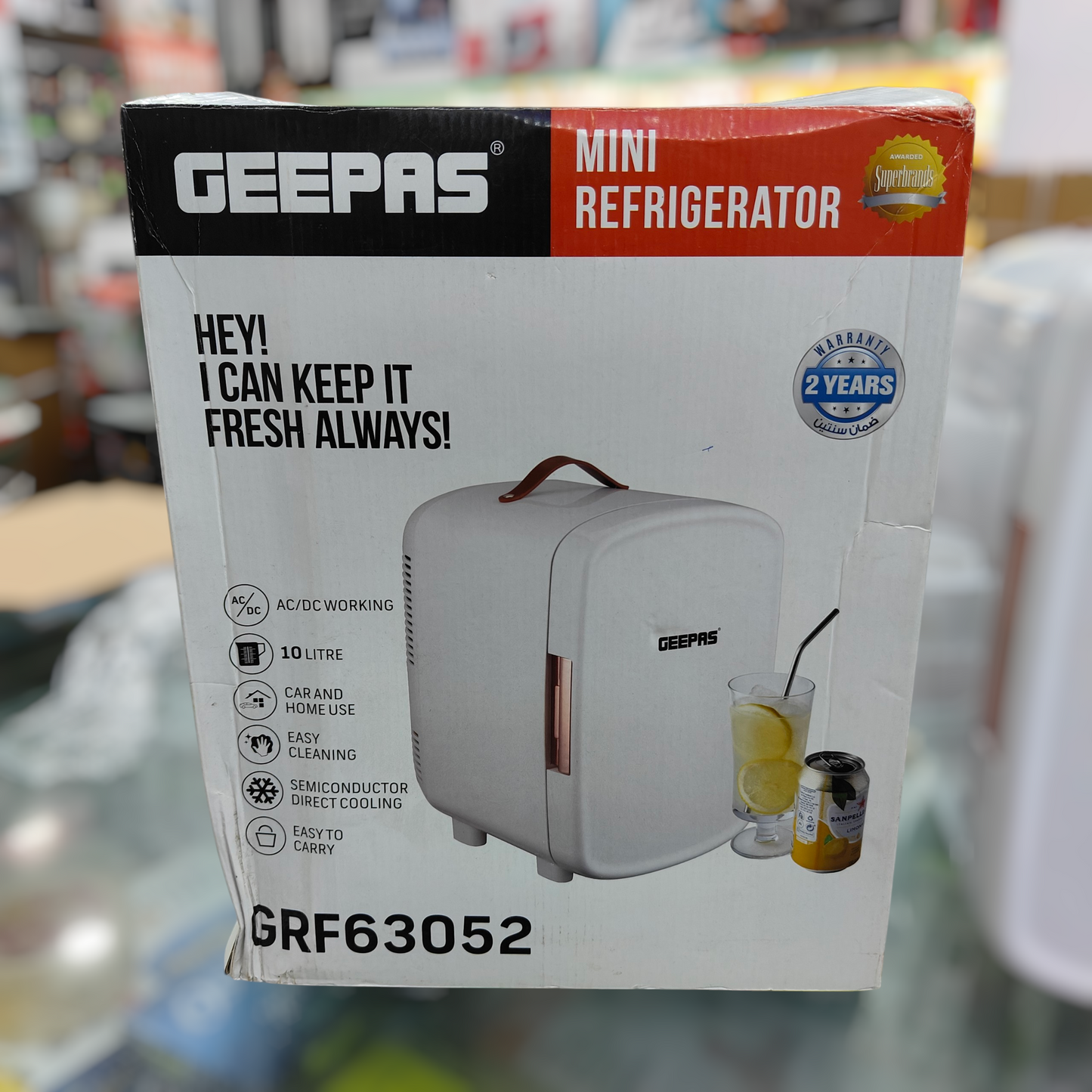 Geepas mini fridge 12v & 220w