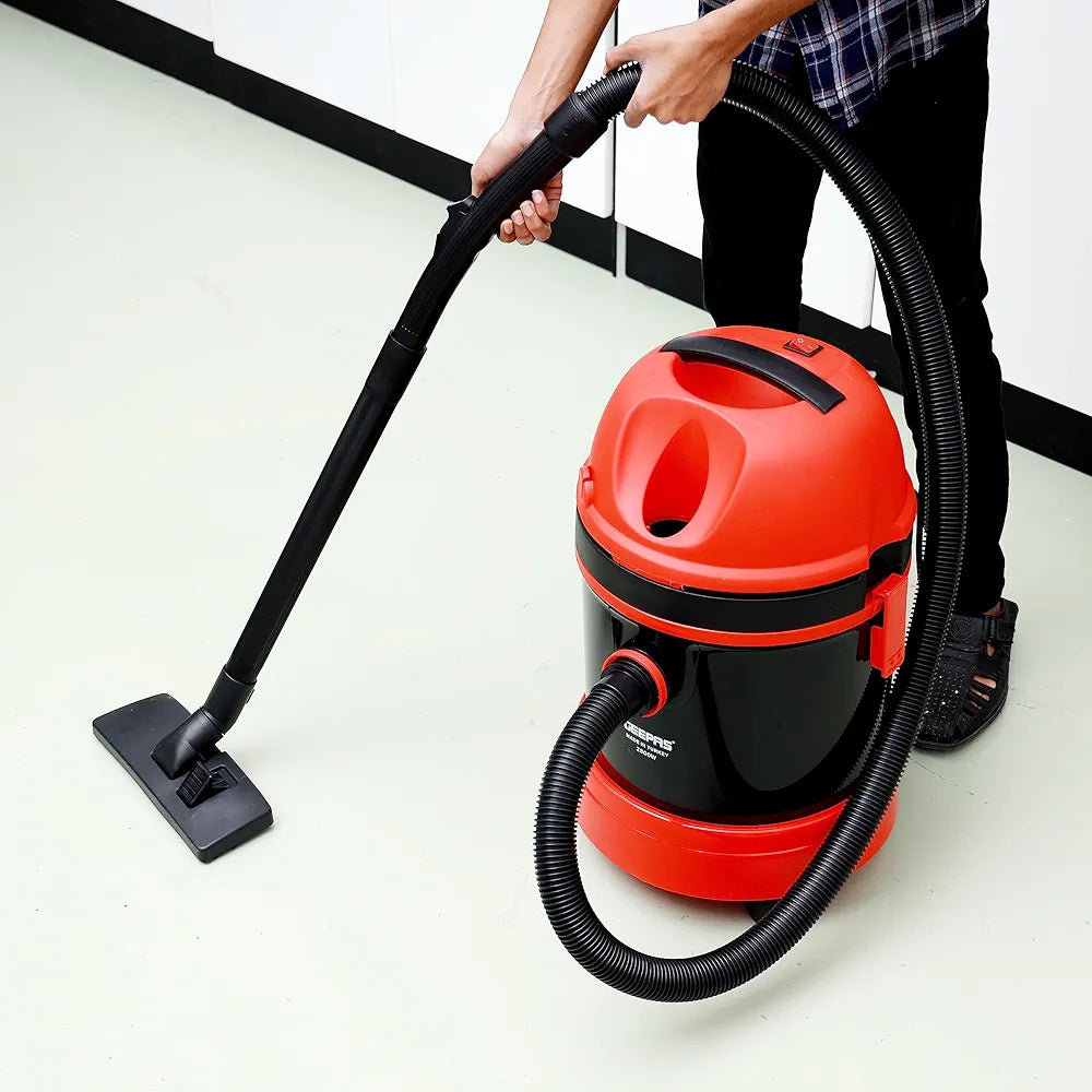 Geepas  Dry & Wet Vacuum Cleaner 20L Capacity 2800W