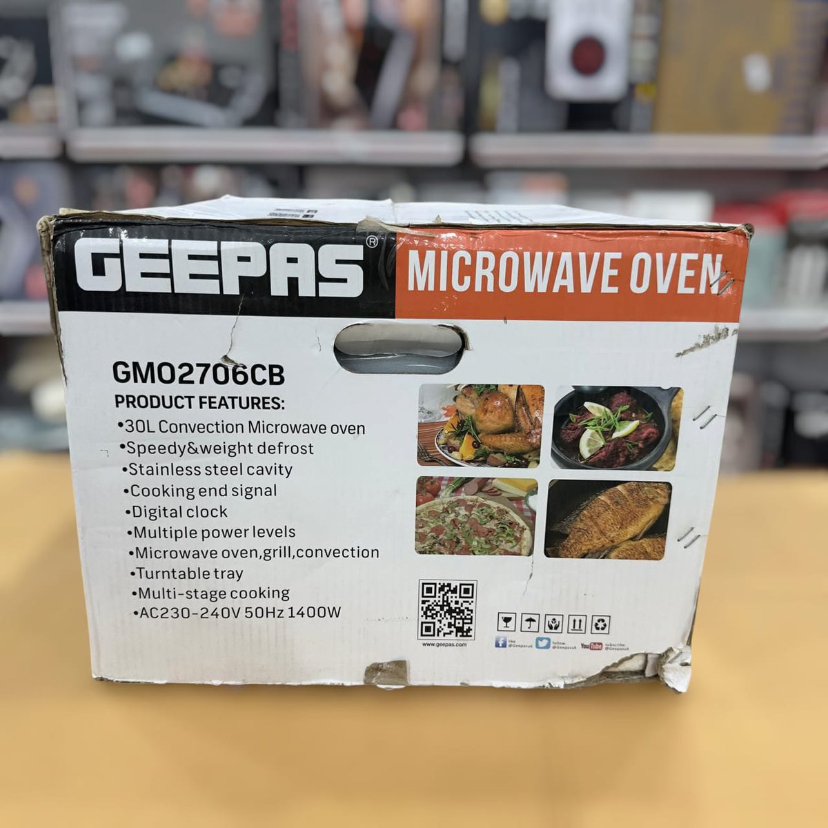 Geepas 30L Microwave Oven 2706