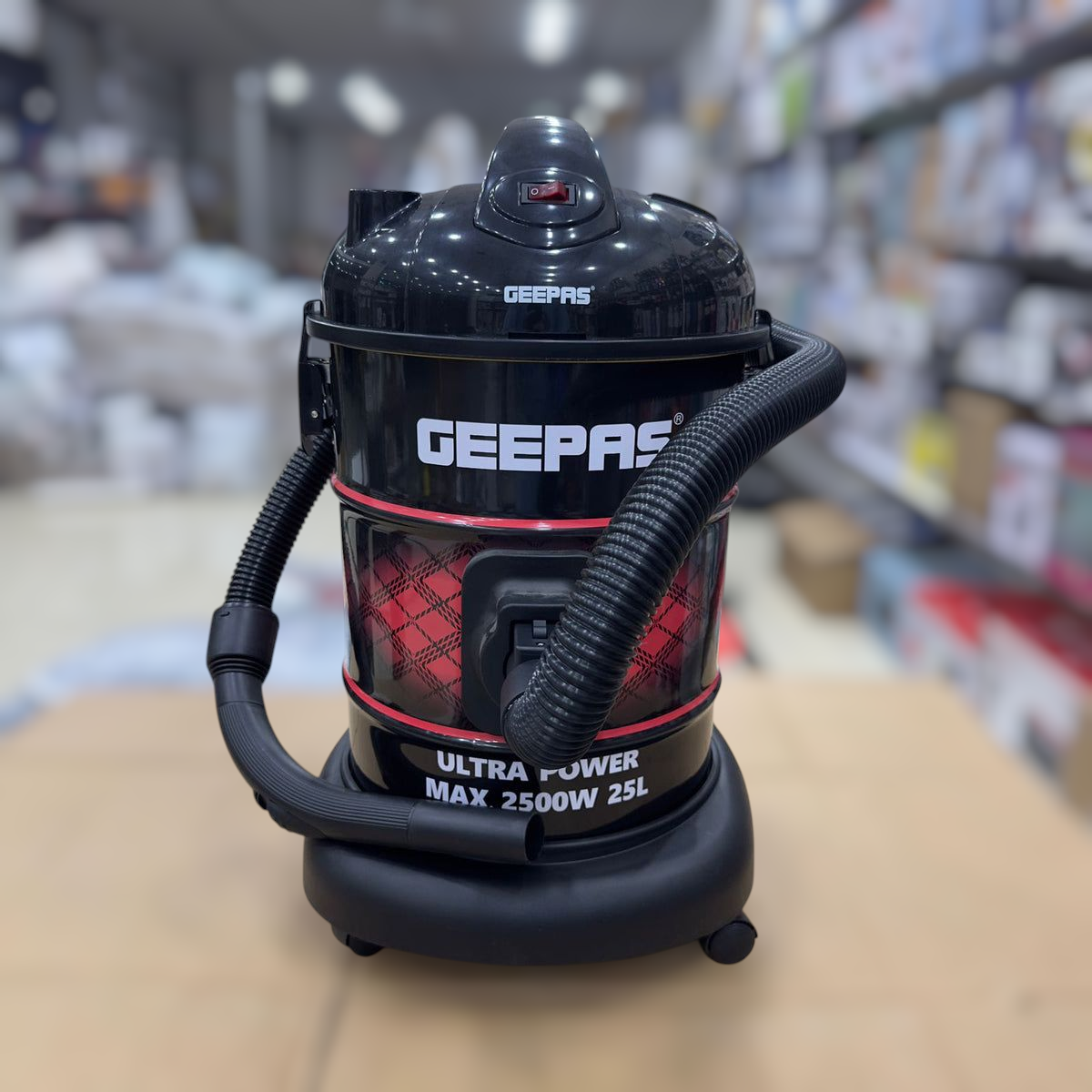 Geepas 2 in 1 Vacuum Cleaner 25L 19064