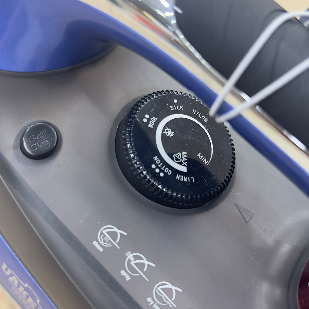 Uakeen Steam Iron ZL-813A