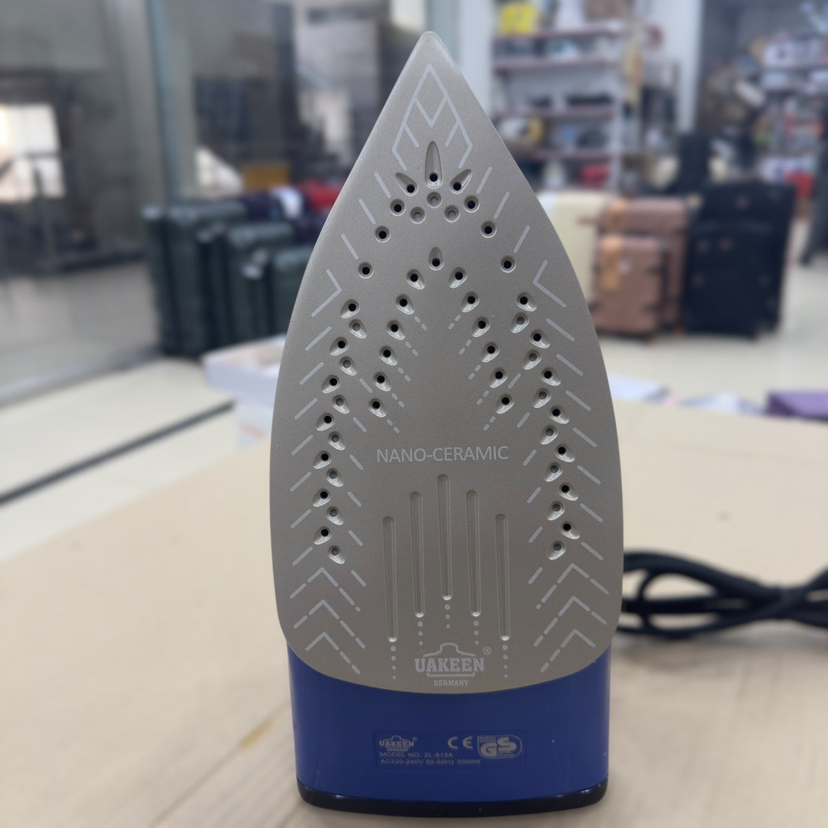 Uakeen Steam Iron ZL-813A