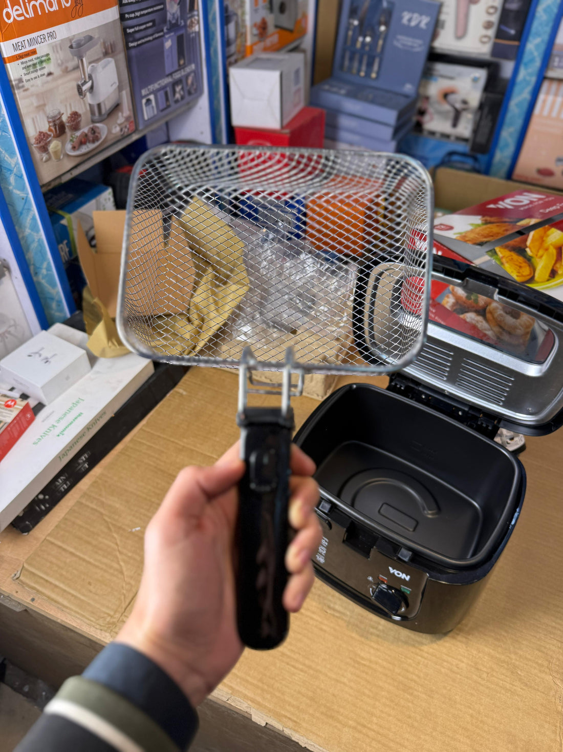 Von Deep Fryer 2.5L VSYD25BBK