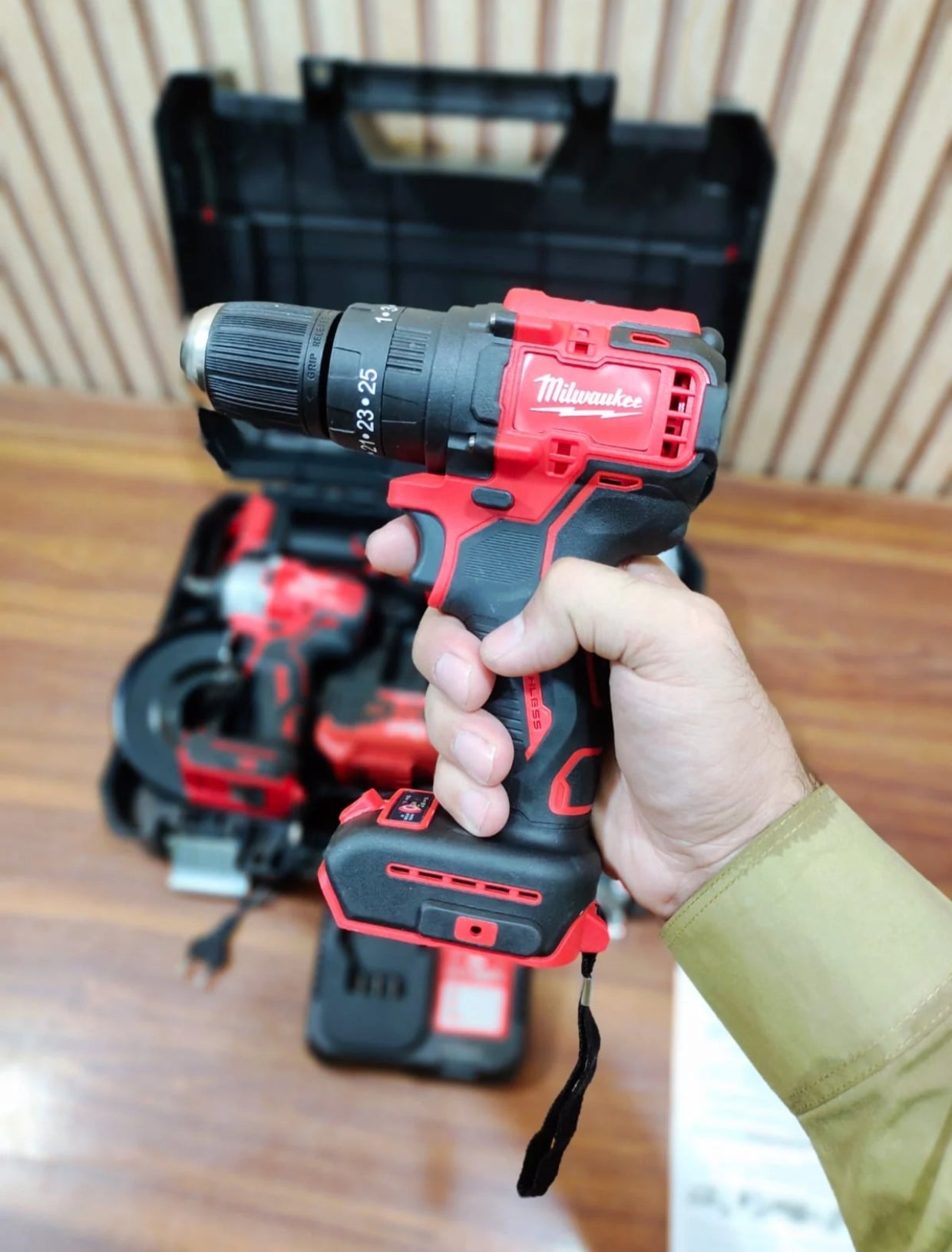 Original Milwaukee 3 in 1 drill machine set (Not original)