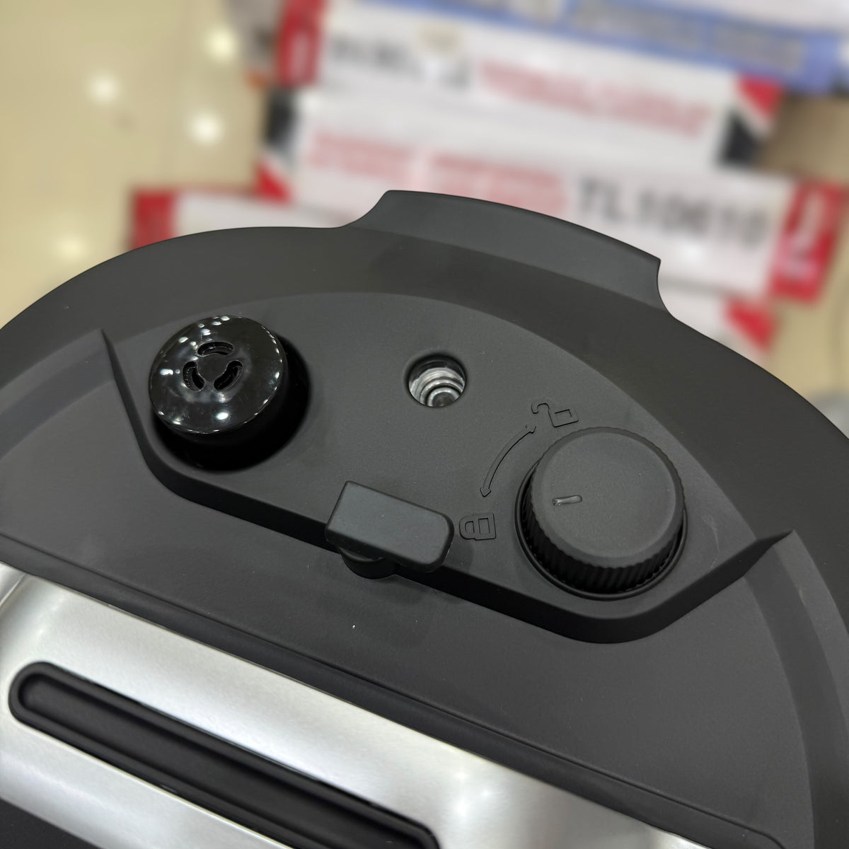 Telionix Digital Pressure Cooker 6-Litres Capacity TPC3675