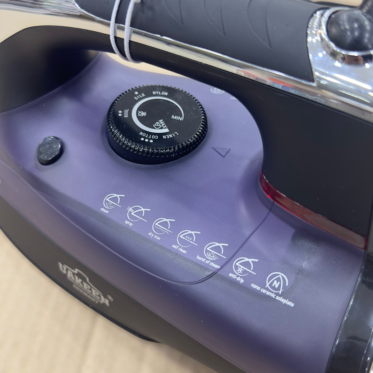 Uakeen Steam Iron ZL-813C
