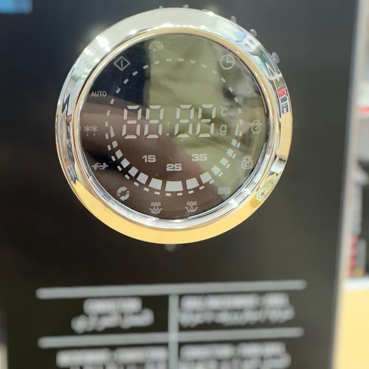 Geepas 30L Microwave Oven 2706