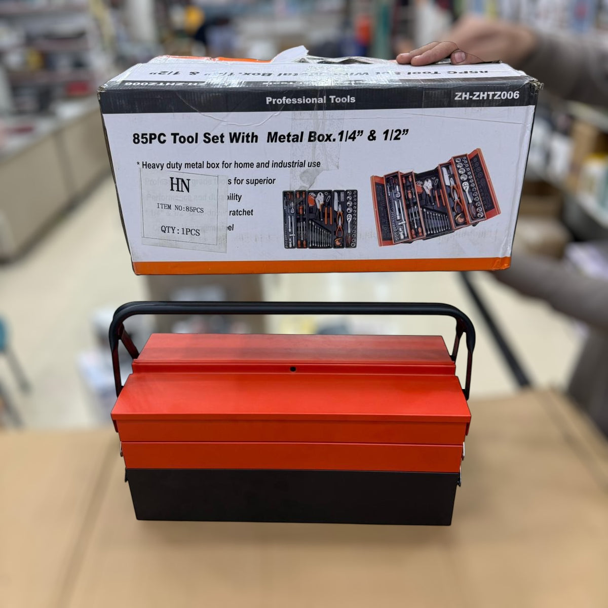 85pcs Tool Set With Metal Box