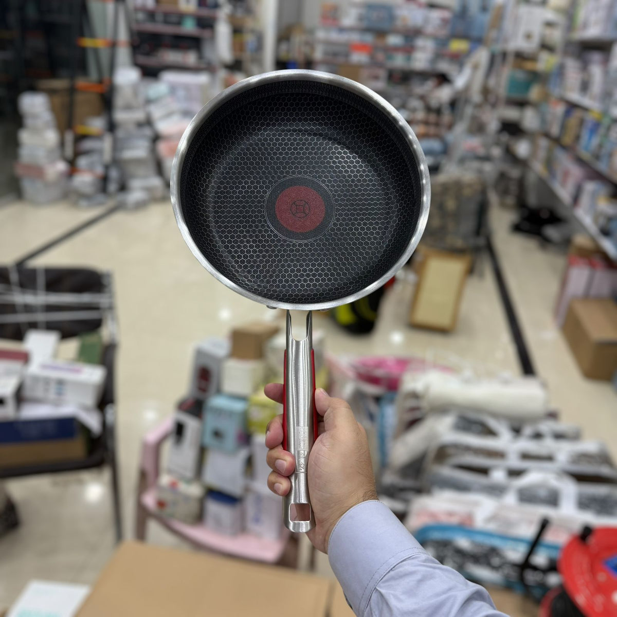 Red Dot Laser Coated Honeycomb Frypan 26cm